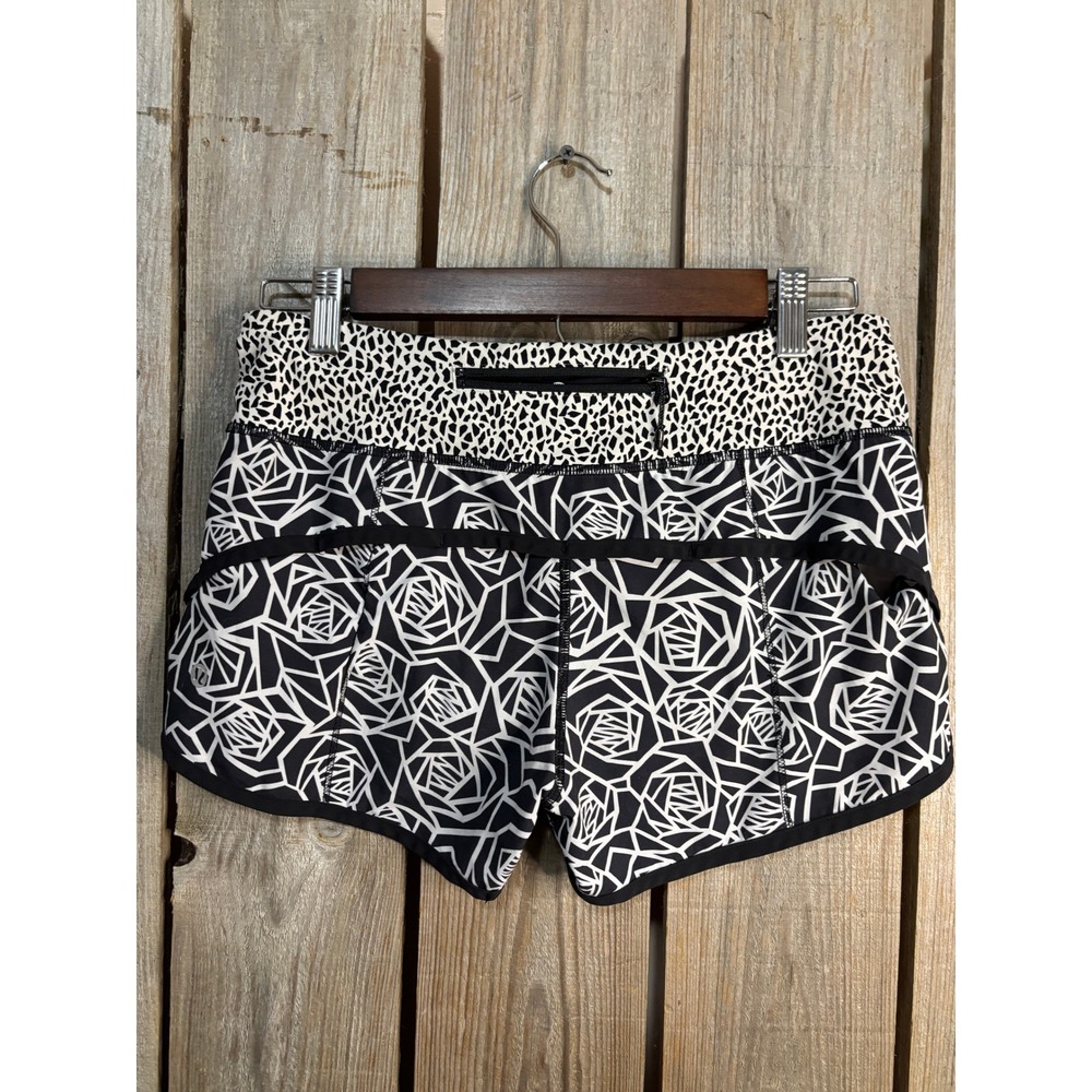 Lululemon Speed Up Low-Rise Lined Shorts 2.5 Black White Rose Animal Print 4 - Picture 3 of 7